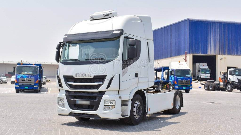 IVECO AS440S46T/P A/T with Adblue Euro 6 MY 2017 - Tracteur routier: photos 1 IVECO AS440S46T/P A/T with Adblue Euro 6 MY 2017 - Tracteur routier: photos 1