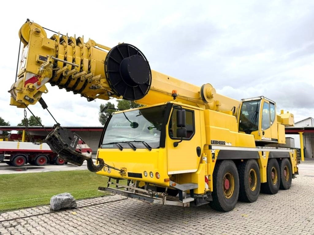Liebherr LTM 1070-4.2 - Grue tout-terrain: photos 1 Liebherr LTM 1070-4.2 - Grue tout-terrain: photos 1