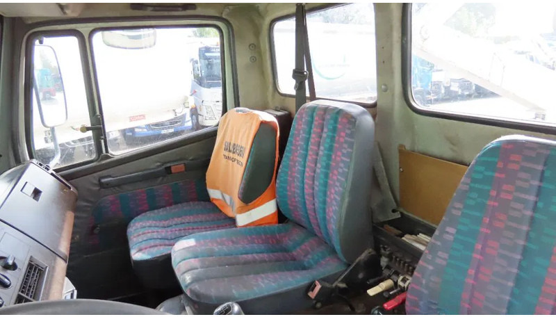 Camion - système de câble Mercedes-Benz 1514 Manual diesel pomp. Very clean: photos 8