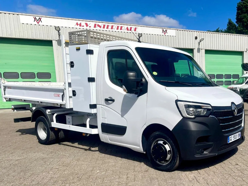 Renault Master 2021 3 seats, Great condition ! EURO 6 - Utilitaire benne: photos 4 Renault Master 2021 3 seats, Great condition ! EURO 6 - Utilitaire benne: photos 4