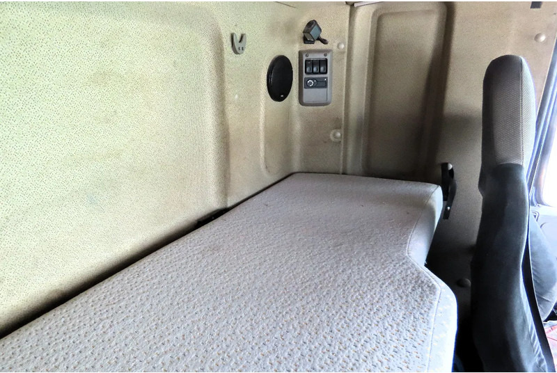 Tracteur routier DAF CF 85.460 Manual gearbox: photos 19