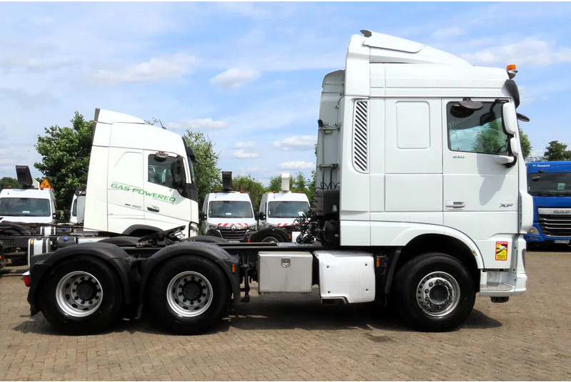 DAF XF 530 6x4 Retarder, Frigo, P-Cool, 2 beds - Tracteur routier: photos 4 DAF XF 530 6x4 Retarder, Frigo, P-Cool, 2 beds - Tracteur routier: photos 4