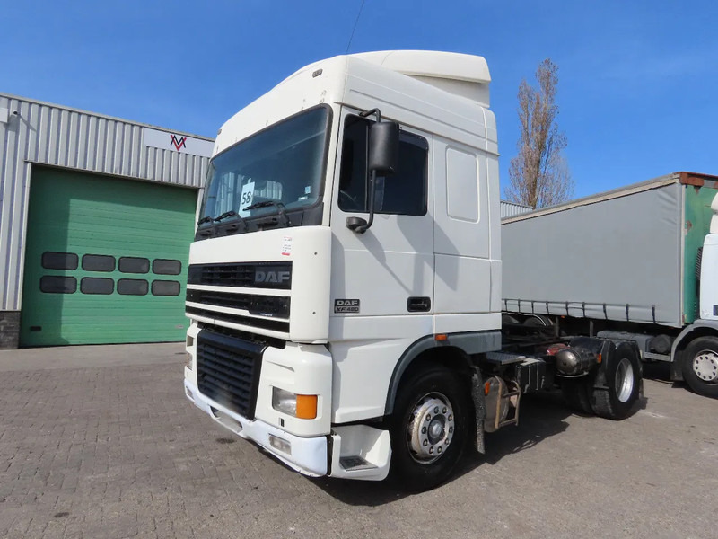 DAF XF 95.480 E4 type, Manual ger, Manual. Great state - Tracteur routier: photos 3 DAF XF 95.480 E4 type, Manual ger, Manual. Great state - Tracteur routier: photos 3