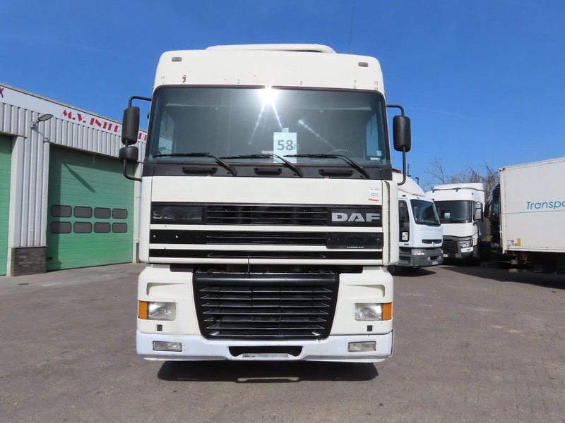 DAF XF 95.480 E4 type, Manual ger, Manual. Great state - Tracteur routier: photos 2 DAF XF 95.480 E4 type, Manual ger, Manual. Great state - Tracteur routier: photos 2