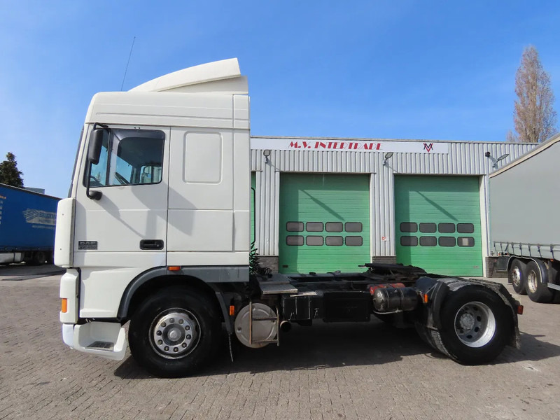 DAF XF 95.480 E4 type, Manual ger, Manual. Great state - Tracteur routier: photos 4 DAF XF 95.480 E4 type, Manual ger, Manual. Great state - Tracteur routier: photos 4