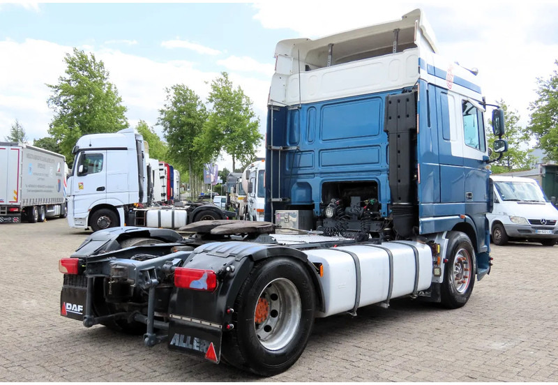 DAF XF 95.530 EURO4. Royal DAF! - Tracteur routier: photos 4 DAF XF 95.530 EURO4. Royal DAF! - Tracteur routier: photos 4