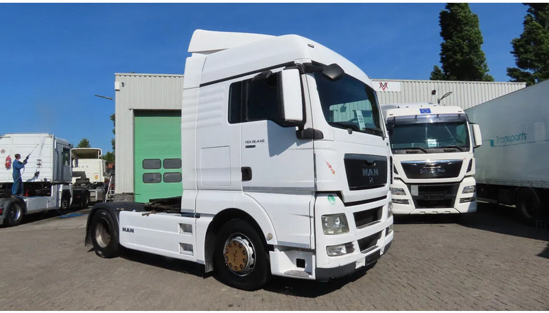 MAN TGX 18.440 Euro 5, Retarder, 2 tanks!! - Tracteur routier: photos 1 MAN TGX 18.440 Euro 5, Retarder, 2 tanks!! - Tracteur routier: photos 1
