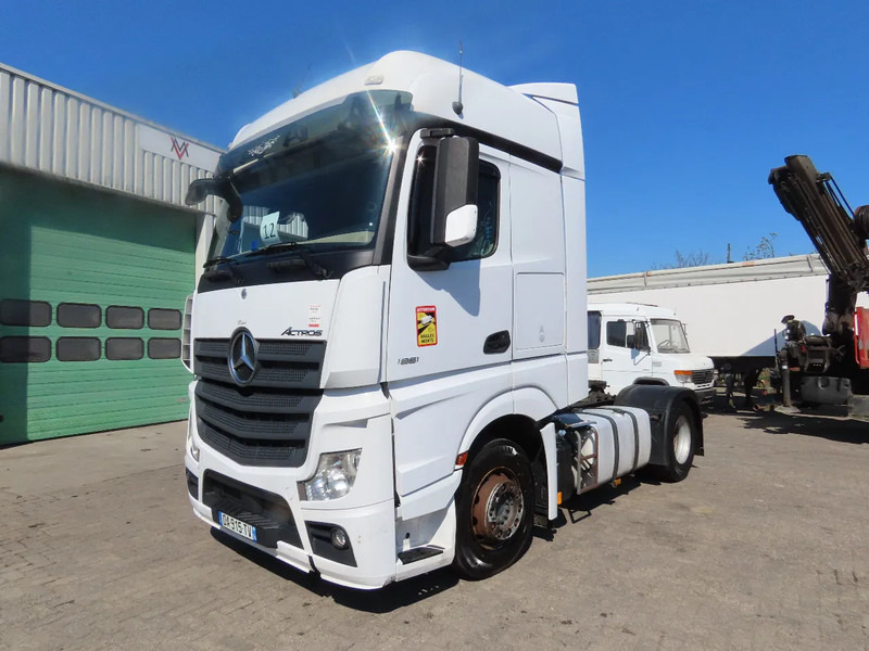 Mercedes-Benz Actros 1851 RETARDER, EVV, 831300 km original! RETARDER, 2 tanks - Tracteur routier: photos 4 Mercedes-Benz Actros 1851 RETARDER, EVV, 831300 km original! RETARDER, 2 tanks - Tracteur routier: photos 4