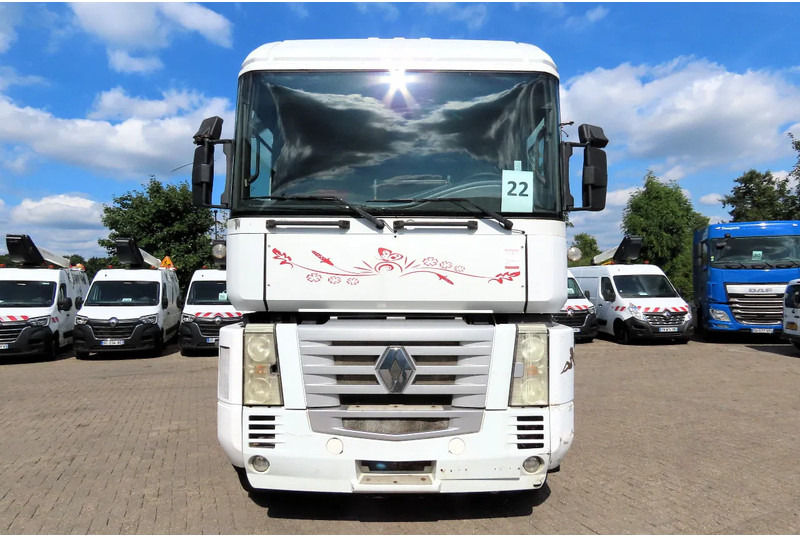 Renault Magnum 440 Mack! Manual gearbox. Royal truck - Tracteur routier: photos 2 Renault Magnum 440 Mack! Manual gearbox. Royal truck - Tracteur routier: photos 2