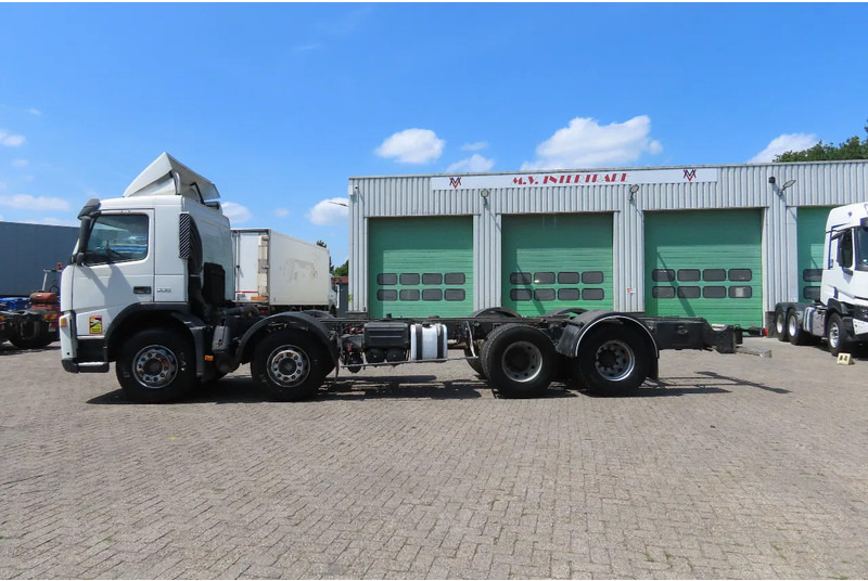 Volvo FM 12.380 8x4 FULL SPRING. 100% condition! - Châssis cabine: photos 3 Volvo FM 12.380 8x4 FULL SPRING. 100% condition! - Châssis cabine: photos 3