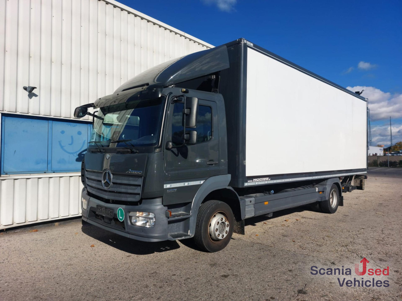 MERCEDES-BENZ Atego 1221 L Koffer Ladebordwand - Camion fourgon: photos 1 MERCEDES-BENZ Atego 1221 L Koffer Ladebordwand - Camion fourgon: photos 1