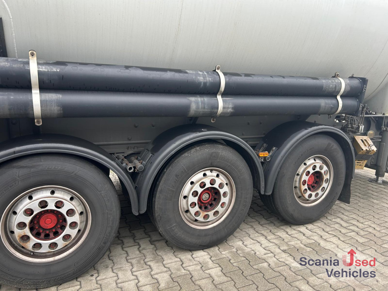 SCANIA R 500 A4x2NB Highline GHH Kompressor + Spitzer - Tracteur routier: photos 2 SCANIA R 500 A4x2NB Highline GHH Kompressor + Spitzer - Tracteur routier: photos 2