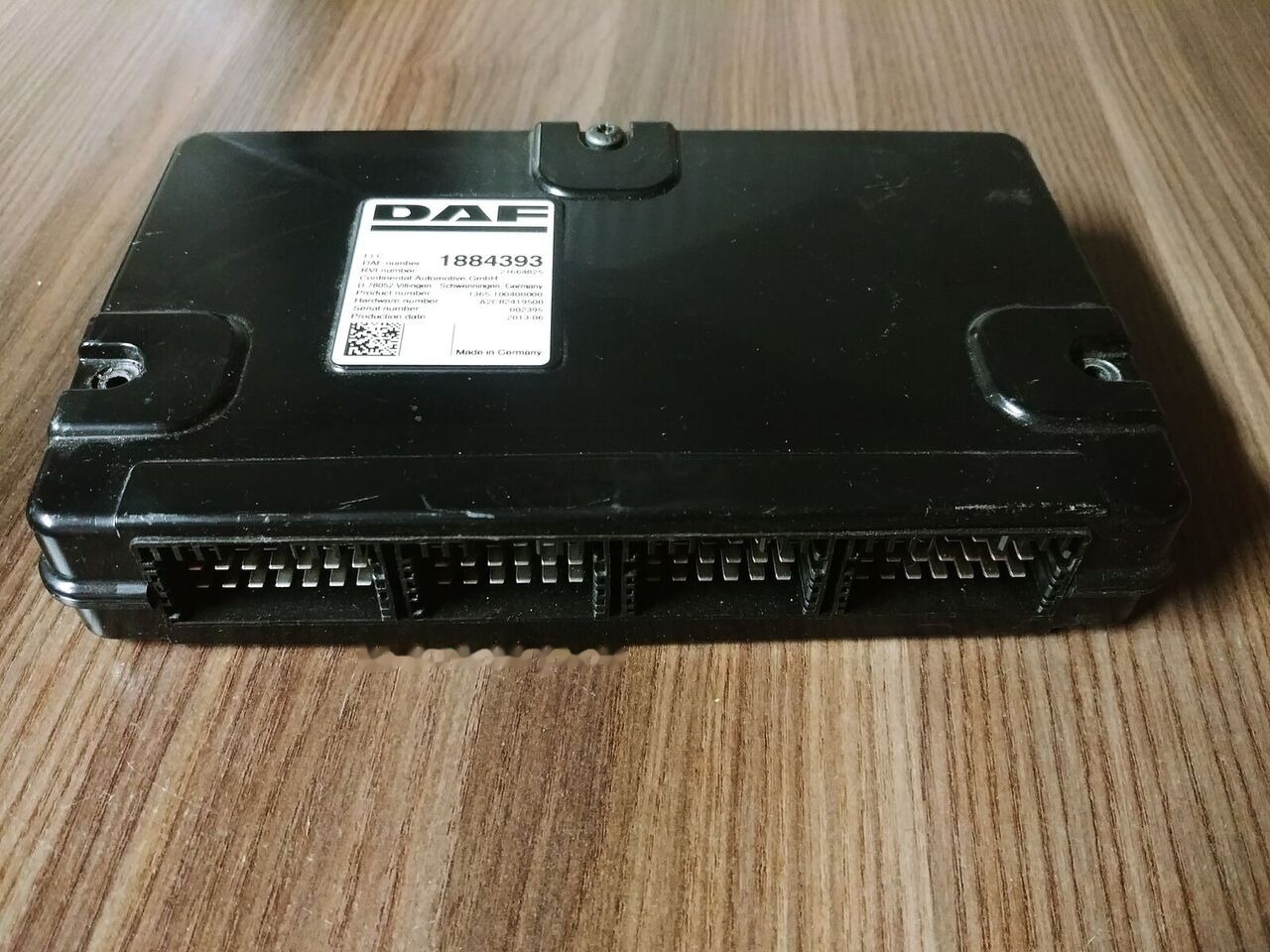 DAF Electronic Light Controller ELC 1884393   DAF CF65 LF45 - Bloc de gestion pour Camion: photos 1 DAF Electronic Light Controller ELC 1884393   DAF CF65 LF45 - Bloc de gestion pour Camion: photos 1