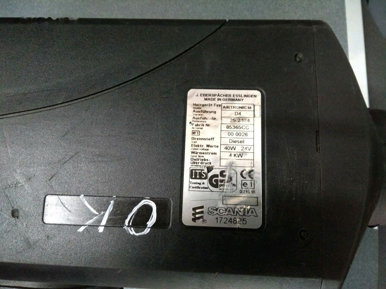 Scania D4 NIGHT , EBERSPACHER, AIRTRONIC, WEBASTO - Chauffage/ Ventilation pour Camion: photos 3 Scania D4 NIGHT , EBERSPACHER, AIRTRONIC, WEBASTO - Chauffage/ Ventilation pour Camion: photos 3