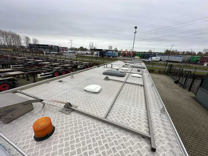 Camion Scania P230 TOP: multifunct. ruimte met airco (camper?), 22kVA generator, hydr. steunpoten, beloopbaar dak, keuken, APK 10-2026: photos 17 Camion Scania P230 TOP: multifunct. ruimte met airco (camper?), 22kVA generator, hydr. steunpoten, beloopbaar dak, keuken, APK 10-2026: photos 17