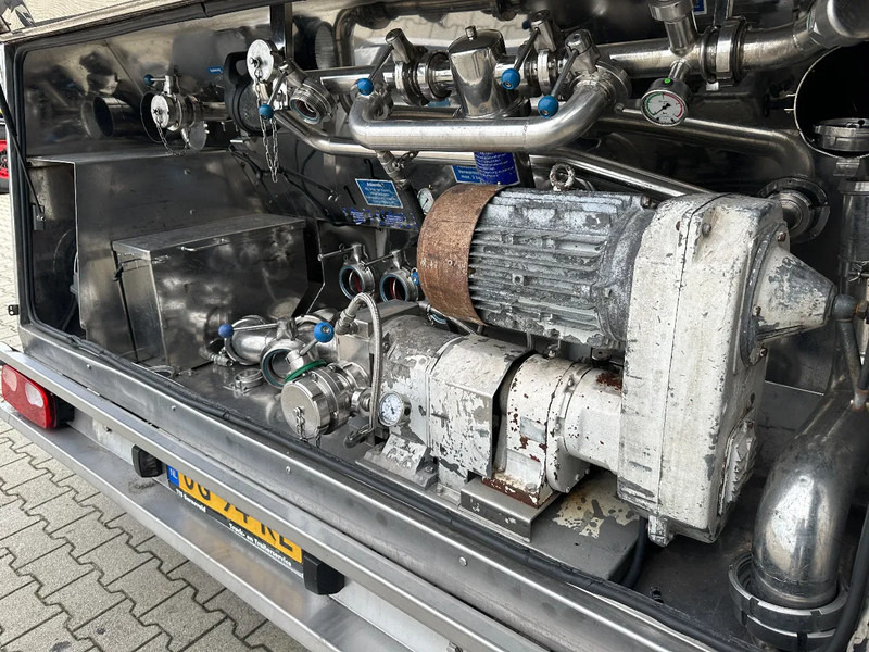 Feldbinder LEVENSMIDDELEN / FOOD / LEBENSMITTEL / 33.500L / 3-COMP / POMP / NL-trailer / APK: 09-2026, 10x beschikbaar - Semi-remorque citerne: photos 5 Feldbinder LEVENSMIDDELEN / FOOD / LEBENSMITTEL / 33.500L / 3-COMP / POMP / NL-trailer / APK: 09-2026, 10x beschikbaar - Semi-remorque citerne: photos 5