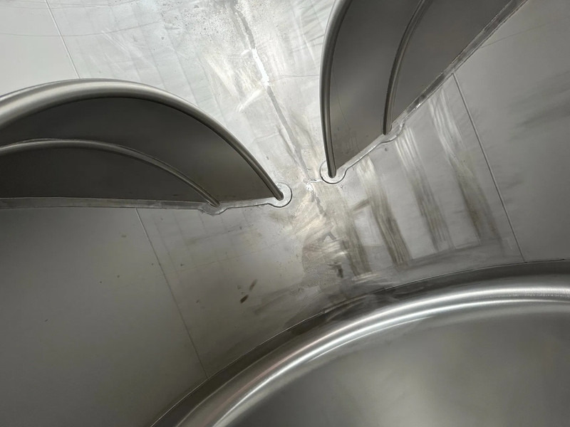 Conteneur citerne pour transport de carburant SINGAMAS 20FT ISO, 26.000L/1-COMP/3 BAFFELS/3 manholes, 5Y inspection: 06/2027: photos 18