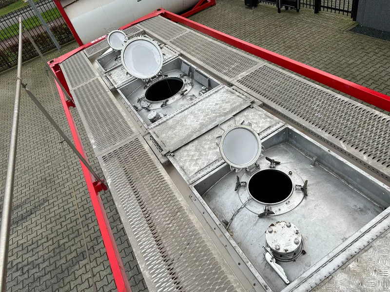 Conteneur citerne pour transport de carburant SINGAMAS 20FT ISO, 26.000L/1-COMP/3 BAFFELS/3 manholes, 5Y inspection: 06/2027: photos 15