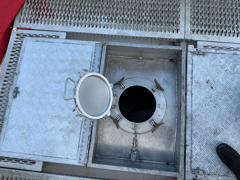 Cuve de stockage pour transport de carburant SINGAMAS 20FT ISO, 26.000L/1-COMP/3 BAFFELS/3 manholes, ADR inspectio valid till: 07/2025: photos 16
