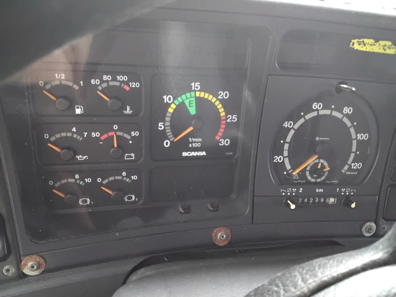 SCANIA 94G260 - Camion benne: photos 5 SCANIA 94G260 - Camion benne: photos 5