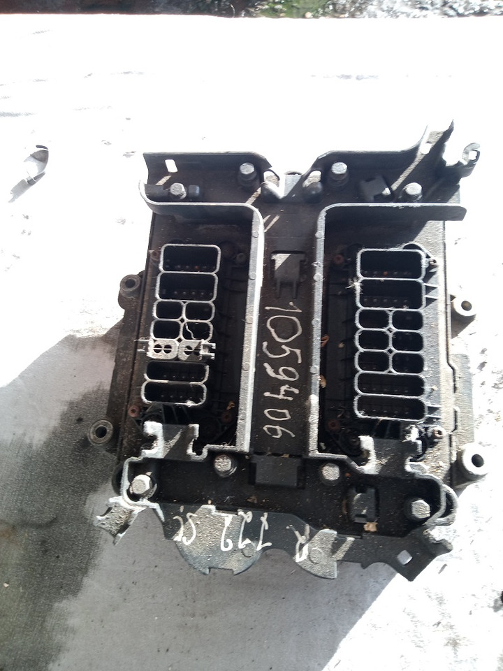 EDC Scania R420 DT1212 1805269 - Bloc de gestion pour Camion: photos 2 EDC Scania R420 DT1212 1805269 - Bloc de gestion pour Camion: photos 2