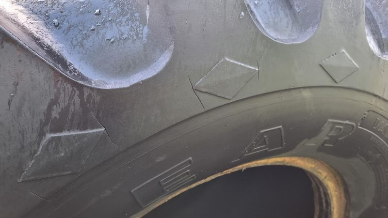 Good Year VA73x44.00-32 NHS Terrareifen, Terraräder (1050/50R32) - Pneu: photos 4 Good Year VA73x44.00-32 NHS Terrareifen, Terraräder (1050/50R32) - Pneu: photos 4