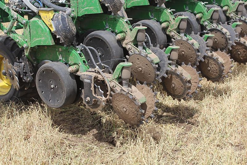Yetter Düngerschar - Flüssigdünger - Enfouisseur à dents: photos 3 Yetter Düngerschar - Flüssigdünger - Enfouisseur à dents: photos 3