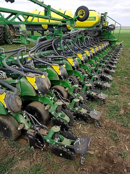 Yetter Düngerschar - Flüssigdünger - Enfouisseur à dents: photos 2 Yetter Düngerschar - Flüssigdünger - Enfouisseur à dents: photos 2
