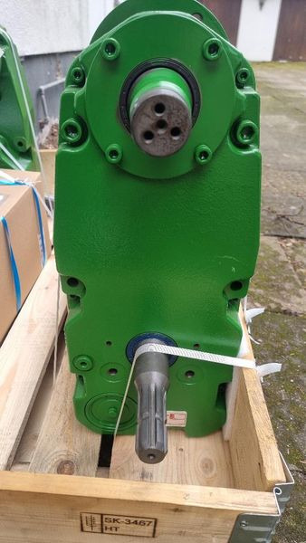 Zuidberg Frontzapfwelle zum John Deere 7R - Moteur hydraulique pour Machine agricole: photos 2 Zuidberg Frontzapfwelle zum John Deere 7R - Moteur hydraulique pour Machine agricole: photos 2