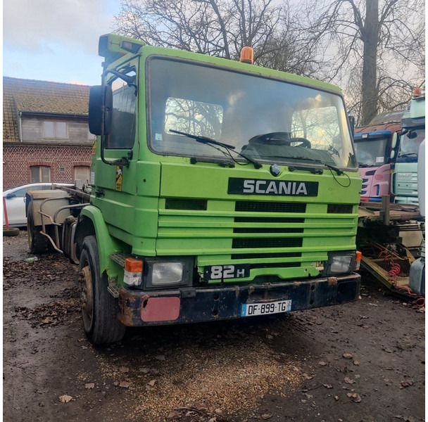 Scania 82-H - Camion porte-conteneur/ Caisse mobile: photos 1 Scania 82-H - Camion porte-conteneur/ Caisse mobile: photos 1