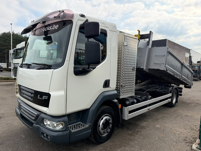 DAF LF 45.180 - 12T - 4x2 HOOKLIFT / HAAKSYTEEM / ABROLLKIPPER / AMPLIROL - *320.000km* - EURO 5 - TÜV 06/2026 - BE TRUCK - Camion ampliroll: photos 2 DAF LF 45.180 - 12T - 4x2 HOOKLIFT / HAAKSYTEEM / ABROLLKIPPER / AMPLIROL - *320.000km* - EURO 5 - TÜV 06/2026 - BE TRUCK - Camion ampliroll: photos 2
