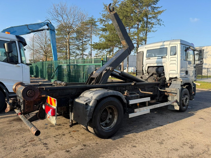 MAN TGA 18.350 4x2 19T HOOKLIFT / ABROLLKIPPER / GANCHO / AMPLIROL - EURO 3 - AS TRONIC AUTOMATIC - Camion ampliroll: photos 5 MAN TGA 18.350 4x2 19T HOOKLIFT / ABROLLKIPPER / GANCHO / AMPLIROL - EURO 3 - AS TRONIC AUTOMATIC - Camion ampliroll: photos 5