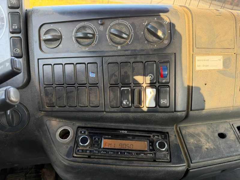 Camion ampliroll MAN TGA 18.350 4x2 19T HOOKLIFT / ABROLLKIPPER / GANCHO / AMPLIROL - EURO 3 - AS TRONIC AUTOMATIC: photos 13 Camion ampliroll MAN TGA 18.350 4x2 19T HOOKLIFT / ABROLLKIPPER / GANCHO / AMPLIROL - EURO 3 - AS TRONIC AUTOMATIC: photos 13