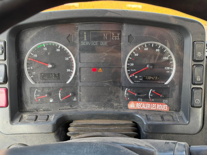 Camion ampliroll MAN TGA 18.350 4x2 19T HOOKLIFT / ABROLLKIPPER / GANCHO / AMPLIROL - EURO 3 - AS TRONIC AUTOMATIC: photos 12 Camion ampliroll MAN TGA 18.350 4x2 19T HOOKLIFT / ABROLLKIPPER / GANCHO / AMPLIROL - EURO 3 - AS TRONIC AUTOMATIC: photos 12