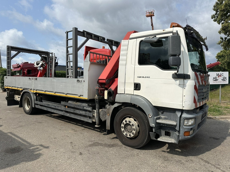 MAN TGM 18.240 4x2 + 2010 CRANE HMF 1420 K6 (17.5m! 6x) RADIO - PLATFORM 6m60 - MANUAL - EURO 3 - BE TRUCK - Camion grue: photos 2 MAN TGM 18.240 4x2 + 2010 CRANE HMF 1420 K6 (17.5m! 6x) RADIO - PLATFORM 6m60 - MANUAL - EURO 3 - BE TRUCK - Camion grue: photos 2