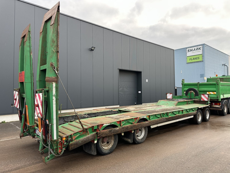 Robuste Kaiser R4004F 40T - 4-AS DIEPLADER / LOWLOADER - STEEL SPRING / BLADVERING / LAMES - BE PAPERS - Remorque porte-engin surbaissée: photos 3 Robuste Kaiser R4004F 40T - 4-AS DIEPLADER / LOWLOADER - STEEL SPRING / BLADVERING / LAMES - BE PAPERS - Remorque porte-engin surbaissée: photos 3