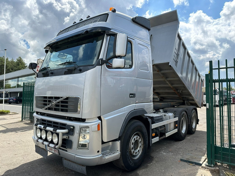 Volvo FH 550 6X4 100T TRACTOR + TIPPER - DOUBLE SYSTEM / WISSELSYSTEEM / DOUBLE PVA - RETARDER - HUB REDUCTION - BE TRUCK - Tracteur routier: photos 4 Volvo FH 550 6X4 100T TRACTOR + TIPPER - DOUBLE SYSTEM / WISSELSYSTEEM / DOUBLE PVA - RETARDER - HUB REDUCTION - BE TRUCK - Tracteur routier: photos 4
