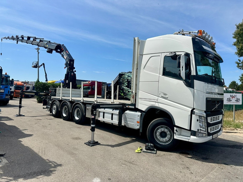 Volvo FH 420 8x4 TRIDEM KRAANWAGEN + (26m!) HIAB 408 E-8 + 2 ME HIPRO + WINCH - 63.000km ONLY - CREWCAB 4 SEATER - PLATFORM 7m - TOP CONDITION - Camion plateau, Camion grue: photos 2 Volvo FH 420 8x4 TRIDEM KRAANWAGEN + (26m!) HIAB 408 E-8 + 2 ME HIPRO + WINCH - 63.000km ONLY - CREWCAB 4 SEATER - PLATFORM 7m - TOP CONDITION - Camion plateau, Camion grue: photos 2