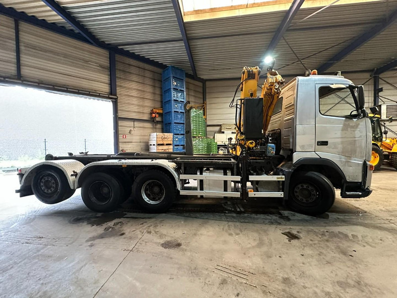 Volvo FH12-420 8x4 HOOKLIFT AJK + CRANE EFFER 250 - 3S - RADIO - TRIDEM LIFT + STEERING AXLE - I SHIFT - BE TRUCK - Camion ampliroll, Camion grue: photos 4 Volvo FH12-420 8x4 HOOKLIFT AJK + CRANE EFFER 250 - 3S - RADIO - TRIDEM LIFT + STEERING AXLE - I SHIFT - BE TRUCK - Camion ampliroll, Camion grue: photos 4