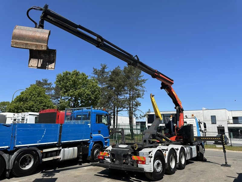 Volvo FMX 460 8x4 TRIDEM HOOKLIFT + CRANE PK 23002 SH + GRABBER / ROTATOR - EURO 6 - LIFT + STEERING AXLE - *374.000km* - EXT BUMPER - Camion ampliroll, Camion grue: photos 5 Volvo FMX 460 8x4 TRIDEM HOOKLIFT + CRANE PK 23002 SH + GRABBER / ROTATOR - EURO 6 - LIFT + STEERING AXLE - *374.000km* - EXT BUMPER - Camion ampliroll, Camion grue: photos 5