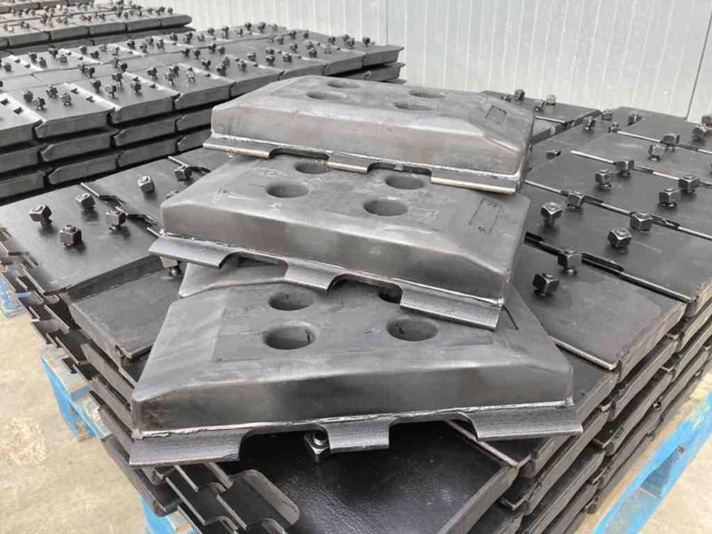 Frame/ Châssis pour Engins de chantier neuf ABG Rubber Asphalt Pads: photos 1