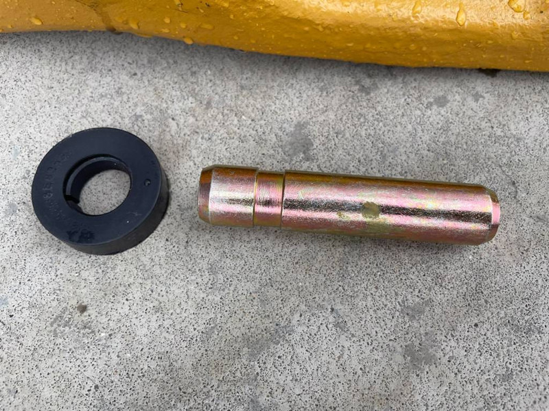 Cat 120H / 120M / 140H / 140M / 160H / 160M Ripper Tip - Accessoire pour Engins de chantier: photos 3 Cat 120H / 120M / 140H / 140M / 160H / 160M Ripper Tip - Accessoire pour Engins de chantier: photos 3