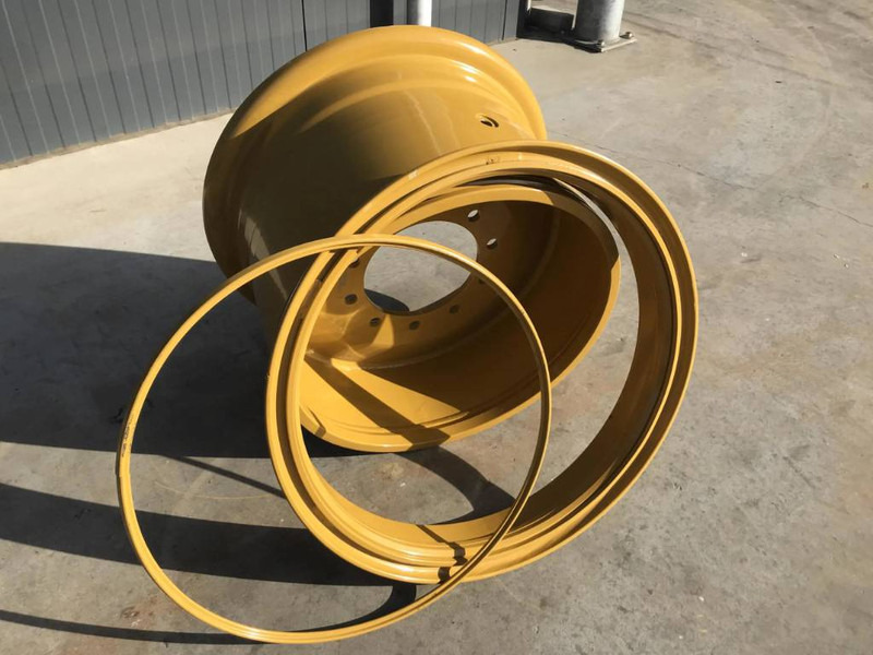 Cat 12K / 12M / 140K / 140M - Pneus et jantes pour Engins de chantier: photos 1 Cat 12K / 12M / 140K / 140M - Pneus et jantes pour Engins de chantier: photos 1
