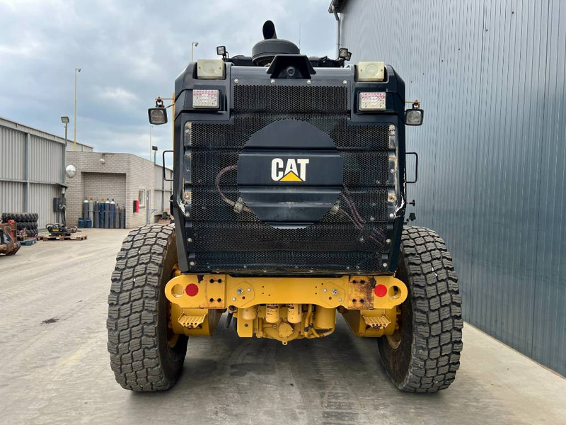 Cat 140M2 AWD - Niveleuse: photos 3 Cat 140M2 AWD - Niveleuse: photos 3