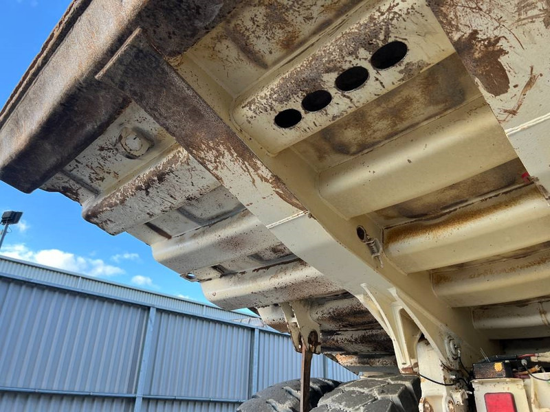 Cat 772 - Tombereau articulé: photos 5 Cat 772 - Tombereau articulé: photos 5