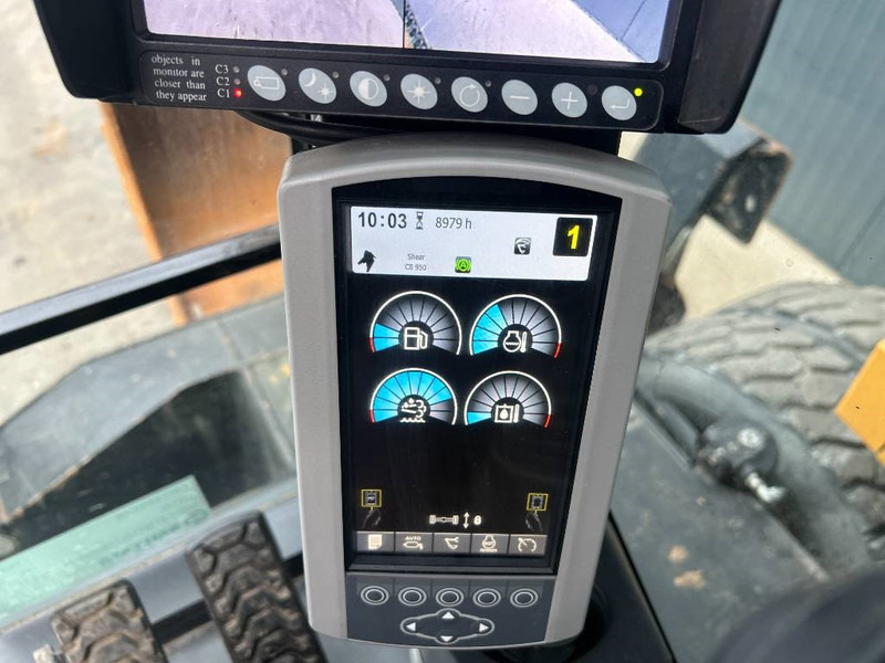 Cat M318F - Pelle sur pneus: photos 4 Cat M318F - Pelle sur pneus: photos 4