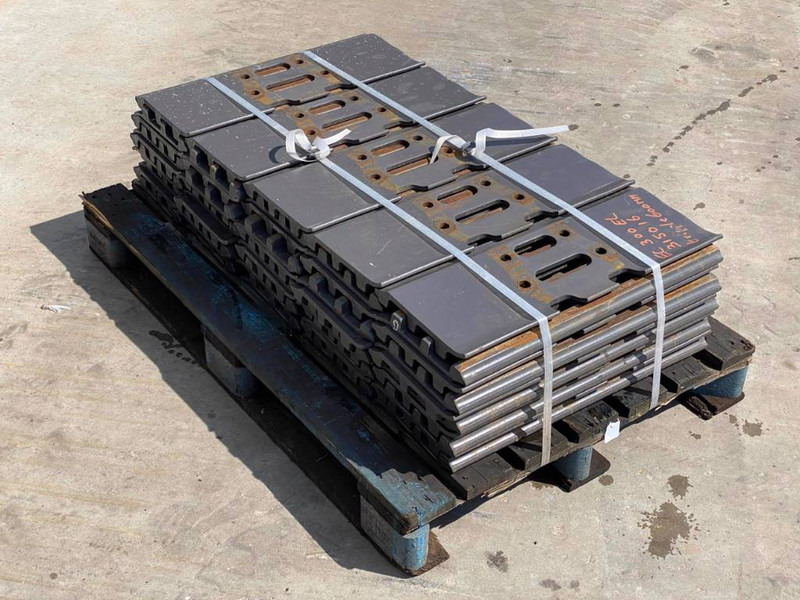 Hyundai R280 / R290 / R320 Shoes/Pads - Frame/ Châssis pour Engins de chantier: photos 2 Hyundai R280 / R290 / R320 Shoes/Pads - Frame/ Châssis pour Engins de chantier: photos 2