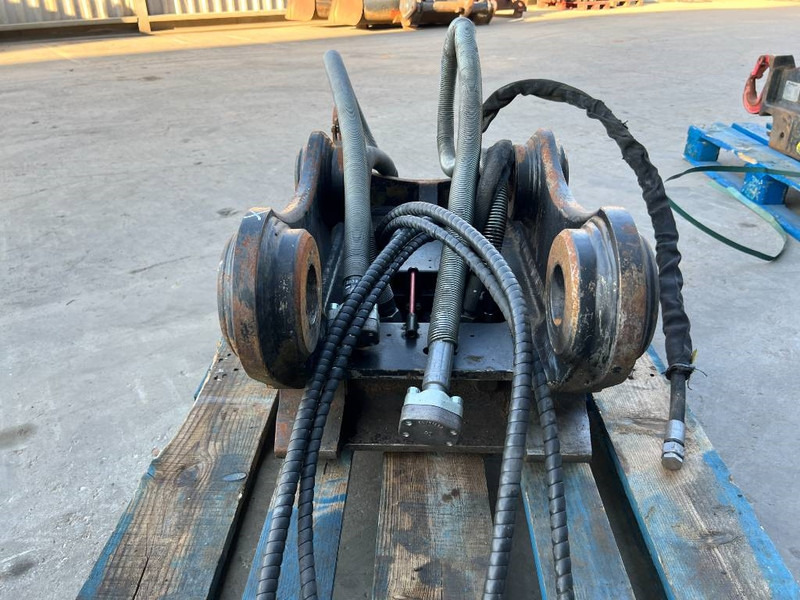 OilQuick OQ65 - M314F / M316F / M318F - Attache rapide pour Engins de chantier: photos 5 OilQuick OQ65 - M314F / M316F / M318F - Attache rapide pour Engins de chantier: photos 5