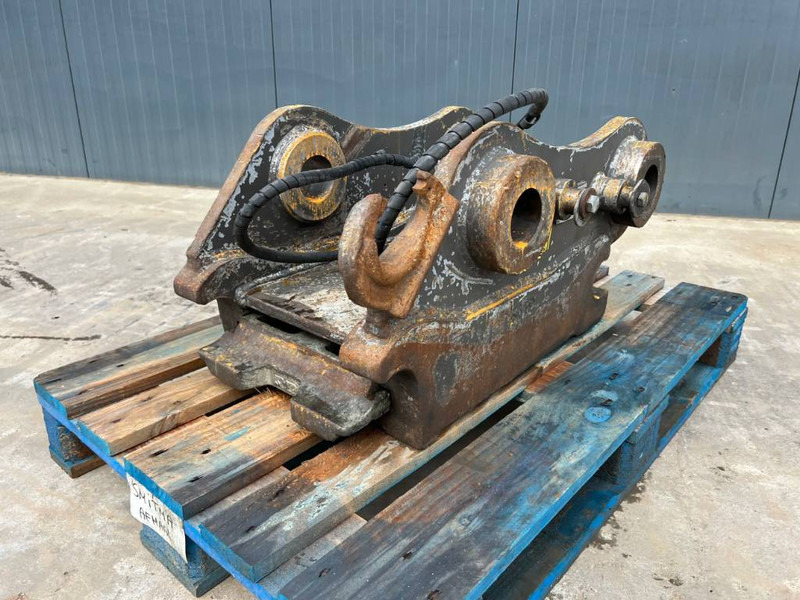 SMP S70 - 320D - Attache rapide pour Engins de chantier: photos 1 SMP S70 - 320D - Attache rapide pour Engins de chantier: photos 1