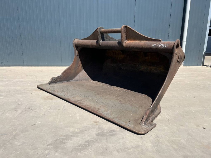 SMP S70 - Godet pour Engins de chantier: photos 1 SMP S70 - Godet pour Engins de chantier: photos 1